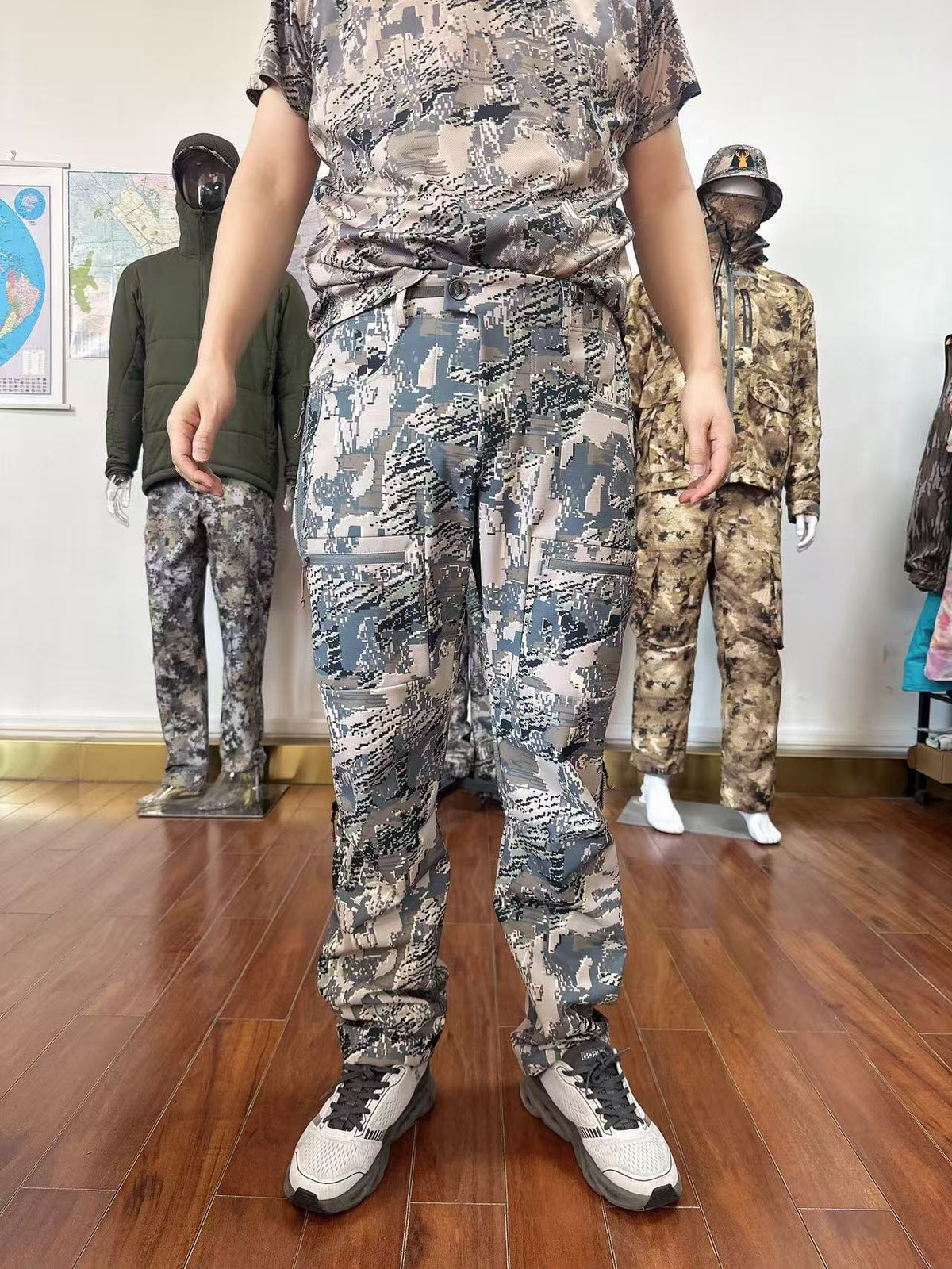 Quick-drying Windproof Waterproof Three-layer Composite High water pressure High-permeability film Heavyweight Hunting Pants
